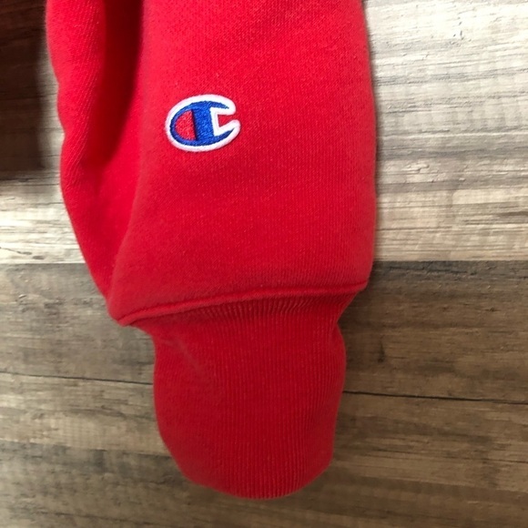 Champion Red Crewneck Sweat Shirt XS - Picture 4 of 9